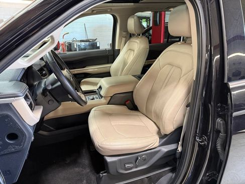 Used 2022 Ford Expedition Limited AWD/4WD image 22