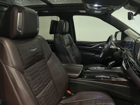 Used 2023 Cadillac Escalade ESV Sport Platinum AWD/4WD image 15