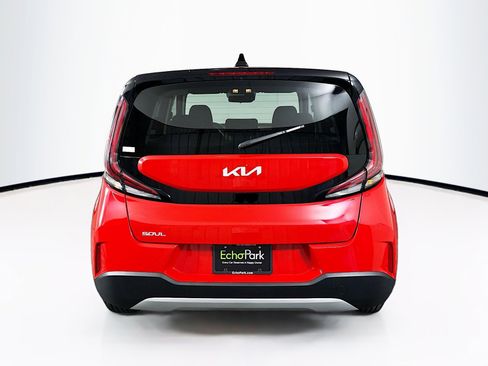 Used 2025 Kia Soul LX w/ LX Technology Package FWD image 7