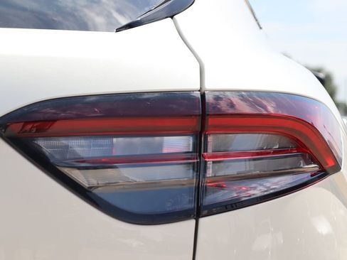 Used 2022 Maserati Levante GT image 13