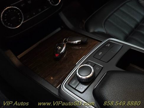 Used 2013 Mercedes-Benz GL 450 4MATIC image 30