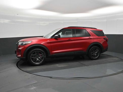 New 2026 Ford Explorer ST-Line w/ ST-Line Street Pack image 4