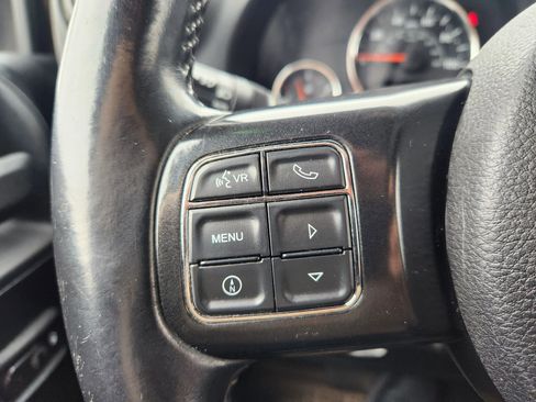 Used 2017 Jeep Wrangler Unlimited Sahara image 28