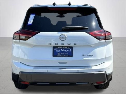 New 2025 Nissan Rogue SL w/ Tech Package image 8