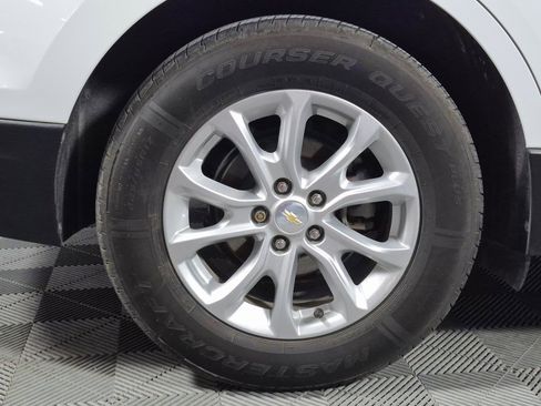 Used 2019 Chevrolet Equinox LT w/ Sun & Navigation Package image 26