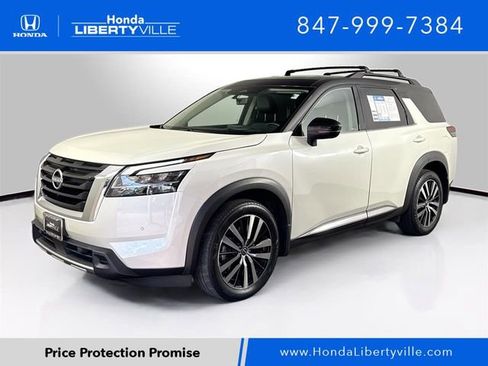 Used 2023 Nissan Pathfinder Platinum image 1