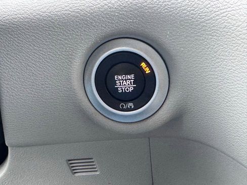 Used 2023 Chrysler Voyager LX FWD image 27
