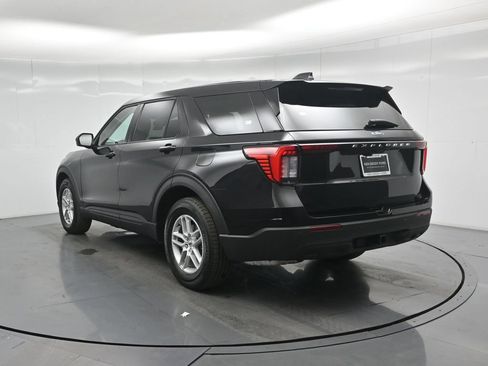 New 2026 Ford Explorer Active RWD image 26