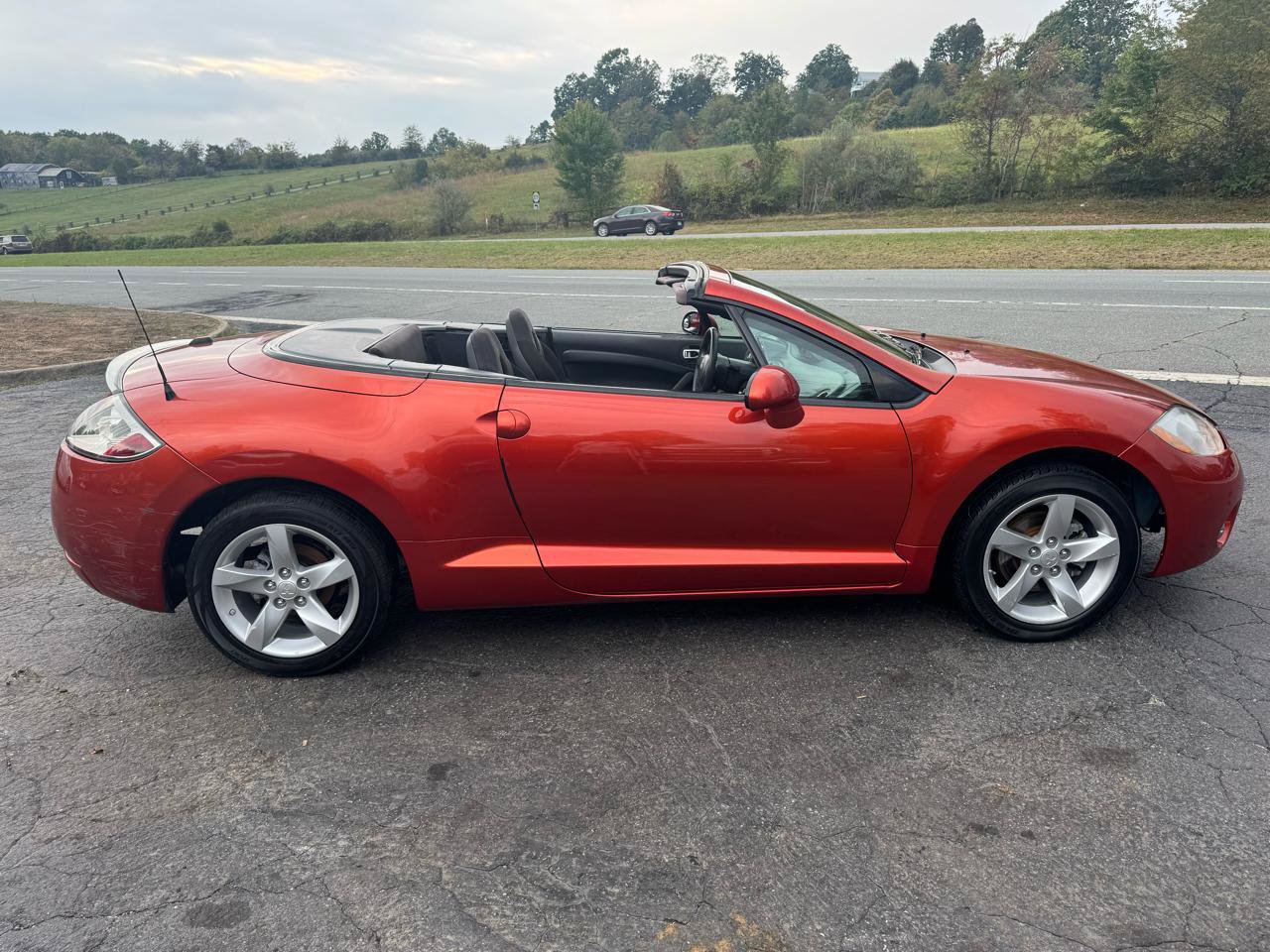 Used 2008 Mitsubishi Eclipse GS FWD image 8