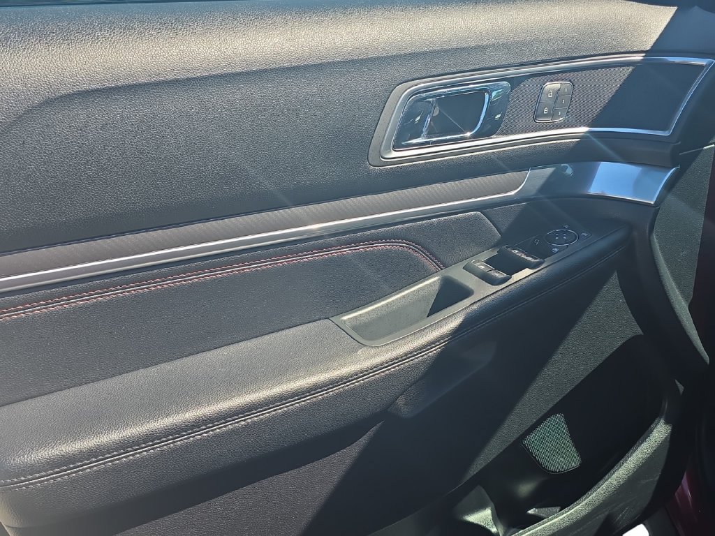 Used 2019 Ford Explorer Sport w/ Equipment Group 401A AWD/4WD image 10