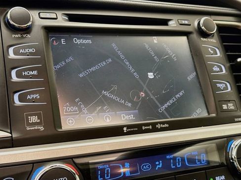 Used 2018 Toyota Highlander Limited Platinum AWD/4WD image 13