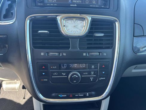 Used 2011 Chrysler Town & Country Touring w/ Security Group image 13