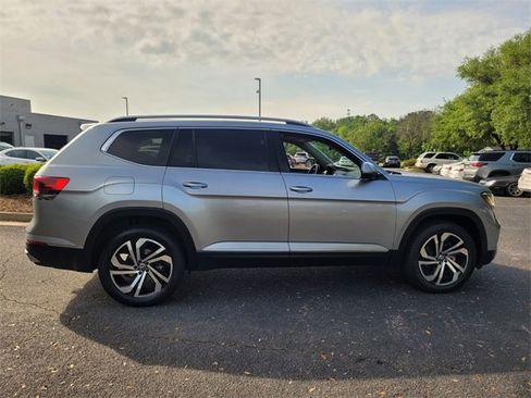 Used 2021 Volkswagen Atlas SEL Premium image 17