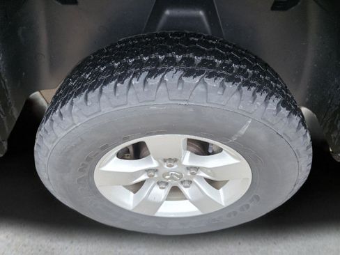 Used 2017 RAM 1500 Classic SLT image 40