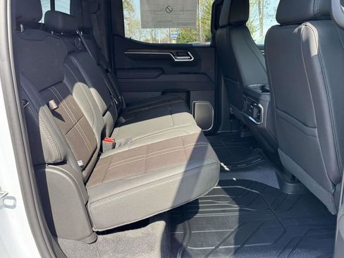 New 2026 Chevrolet Silverado 1500 High Country AWD/4WD image 14