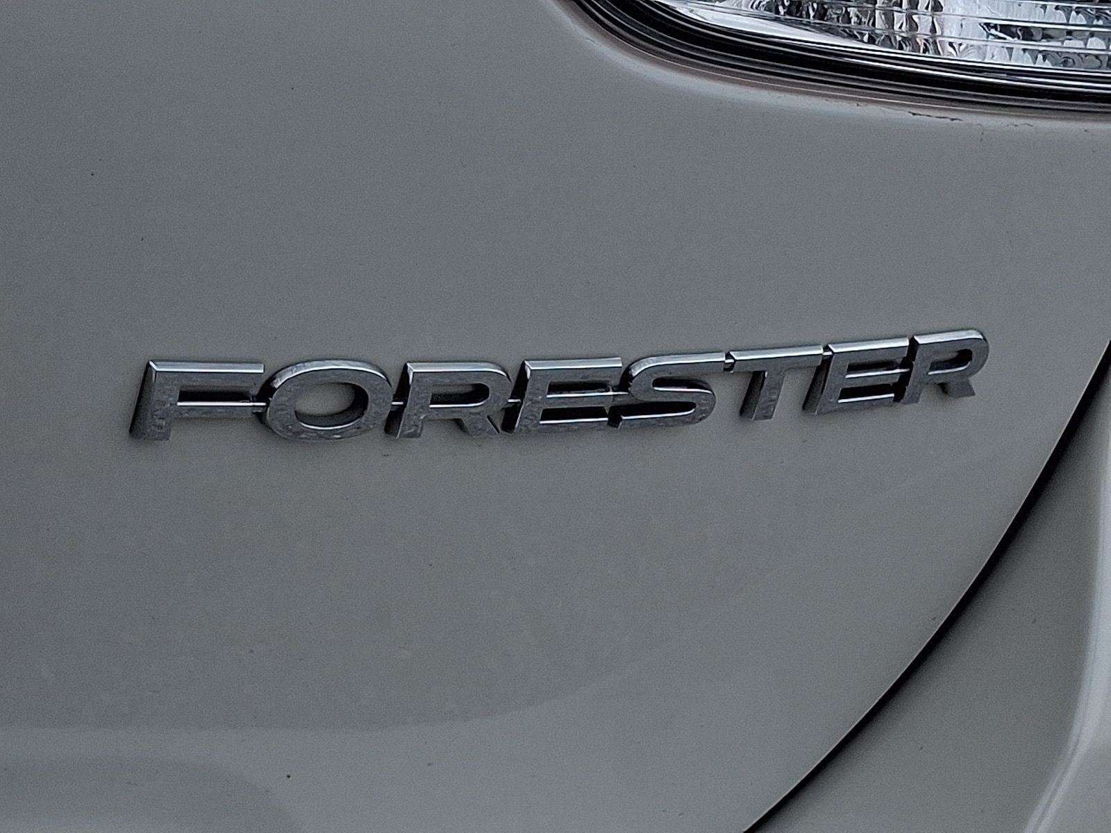Used 2022 Subaru Forester Limited AWD/4WD image 31