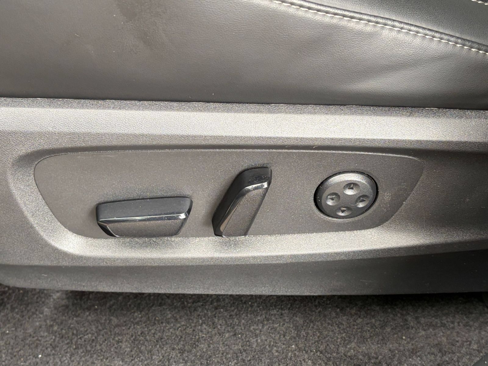 Used 2026 INFINITI QX60 Luxe FWD image 24