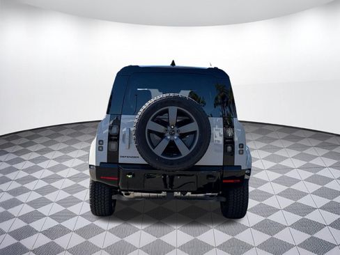 New 2026 Land Rover Defender 110 X-Dynamic SE AWD/4WD image 10