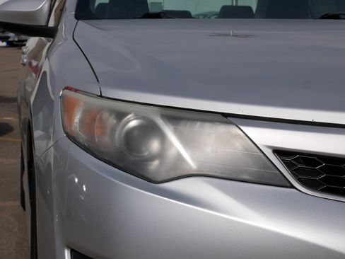 Used 2014 Toyota Camry SE w/ Fleet Convenience Package image 16