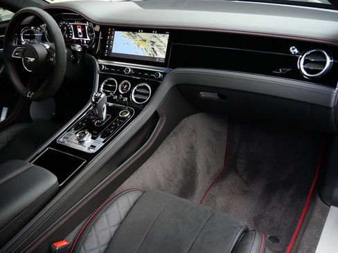 Used 2023 Bentley Continental GT V8 AWD/4WD image 2