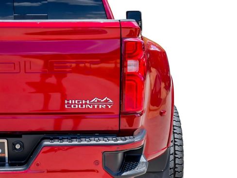 Used 2022 Chevrolet Silverado 3500 High Country w/ Technology Package AWD/4WD image 53