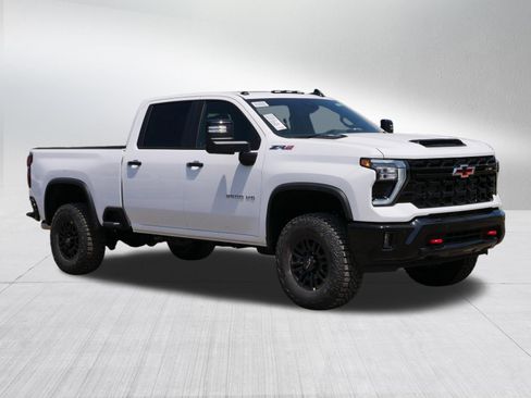 New 2026 Chevrolet Silverado 2500 ZR2 w/ LPO, Dark Essentials Package AWD/4WD image 7