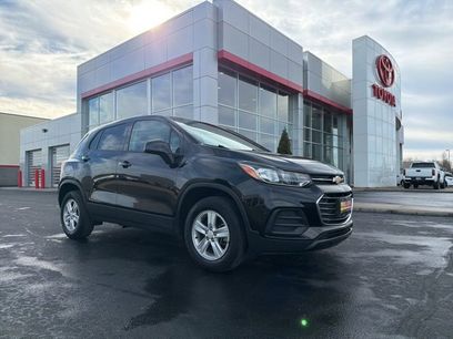 Used 2022 Chevrolet Trax LS w/ Tint and Cruise Package