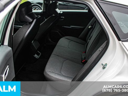 Used 2025 Kia K4 FWD image 18