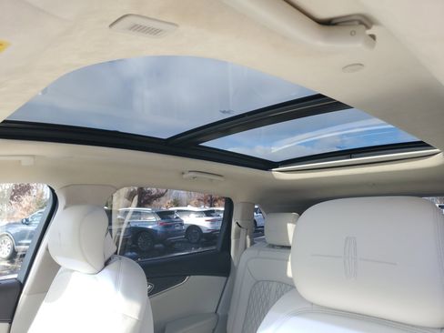 Used 2019 Lincoln Nautilus Black Label image 11