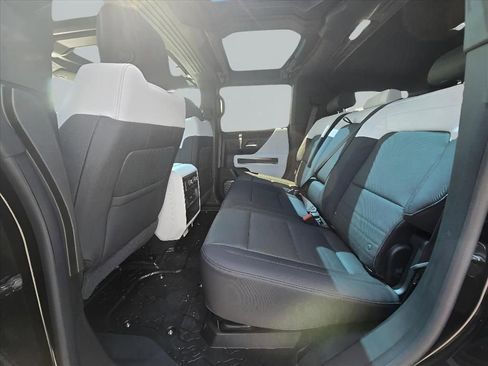 New 2025 GMC Hummer EV 2X image 16