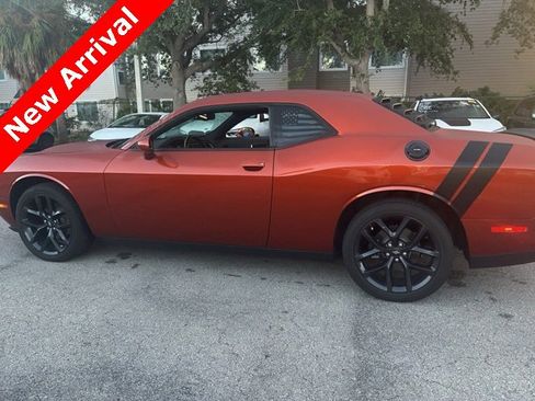 Used 2021 Dodge Challenger SXT w/ Driver Convenience Group image 16