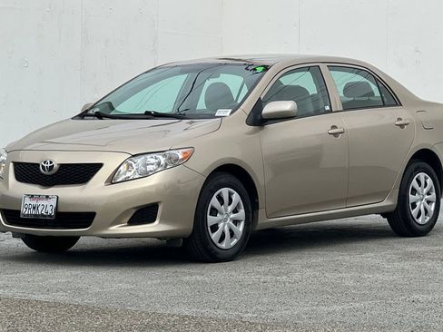 Used 2010 Toyota Corolla LE image 7