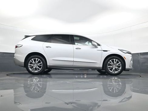 Used 2023 Buick Enclave Essence w/ Experience Buick Package AWD/4WD image 25