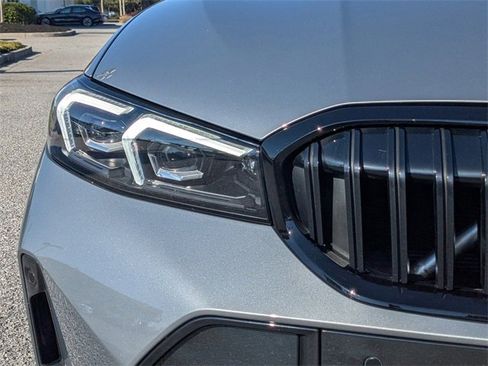 Used 2025 BMW 330i 330i w/ M Sport Package image 11