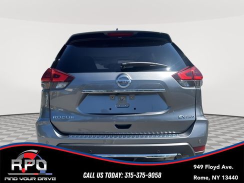 Used 2019 Nissan Rogue SV w/ Sun & Sound Touring Package AWD/4WD image 4