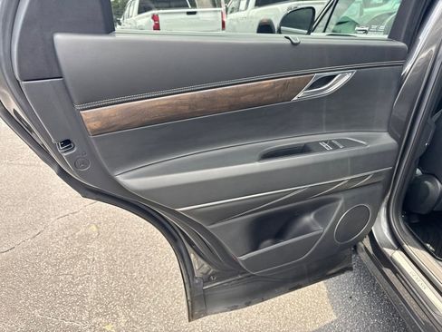 Used 2021 Genesis GV80 3.5T AWD/4WD image 23