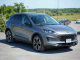 Used 2022 Ford Escape SE w/ SE Sport Appearance Package image 3