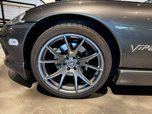 Used 2002 Dodge Viper RT/10 RWD image 24