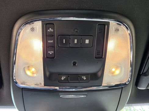 Used 2015 Dodge Charger SXT w/ AWD Plus Group image 32
