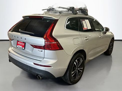 Used 2019 Volvo XC60 T6 Momentum w/ Multimedia Package AWD/4WD image 6