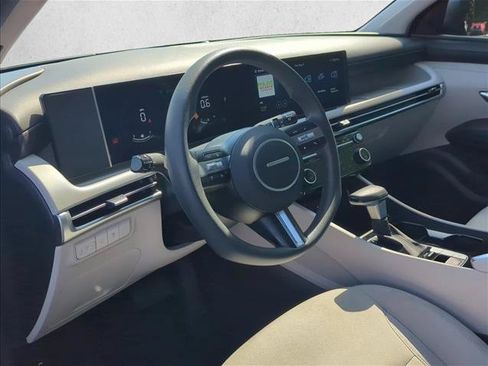 Used 2025 Hyundai Tucson SEL FWD image 9