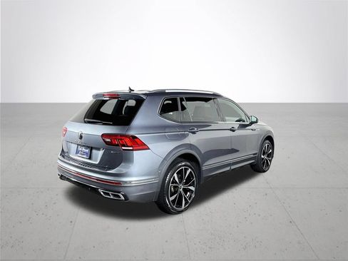 Used 2023 Volkswagen Tiguan SEL R-Line AWD/4WD image 7