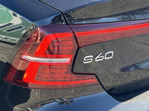 Used 2024 Volvo S60 B5 Plus w/ Climate Package image 10