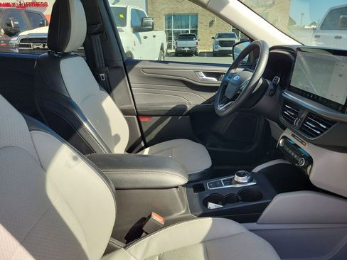 Used 2023 Ford Escape SE FWD image 37