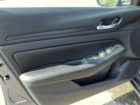 Certified 2024 Nissan Altima 2.5 SV AWD/4WD image 10
