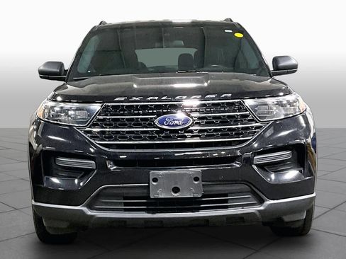 Used 2020 Ford Explorer XLT w/ Comfort Package AWD/4WD image 4