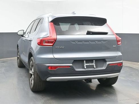 Used 2023 Volvo XC40 B4 Ultimate FWD image 12