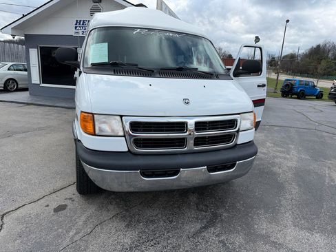 Used 2003 Dodge B1500 image 3