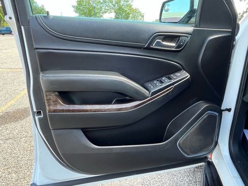 Used 2017 Chevrolet Suburban LS image 19
