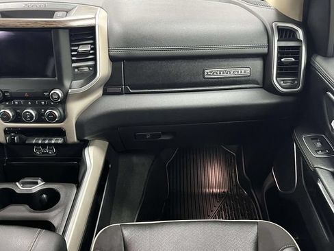 Used 2020 RAM 1500 Laramie AWD/4WD image 18